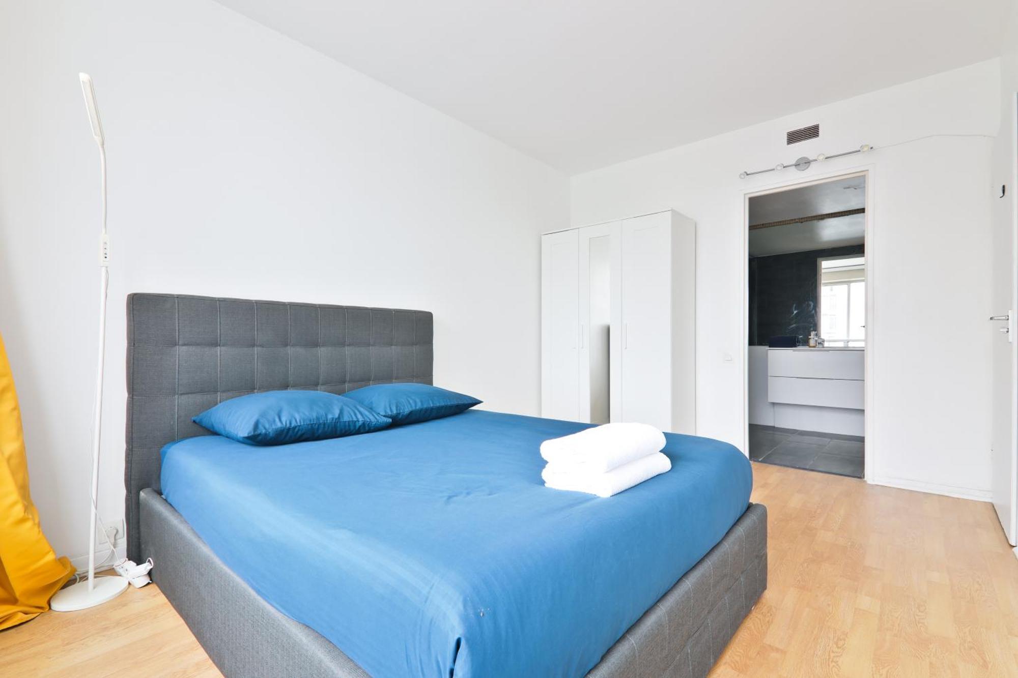 Apartment Quartier Tour Eiffel 5 *