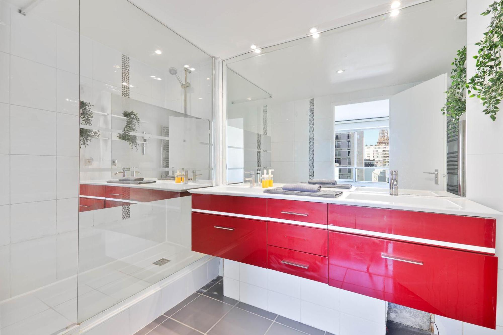 Appartement Quartier Tour Eiffel 7 *
