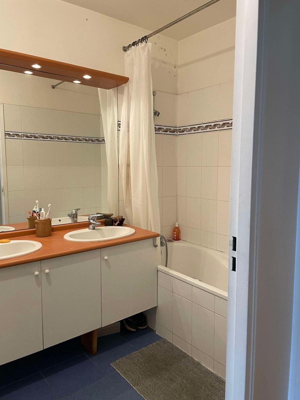 Spacious And Bright - Canal St-martin Apartment