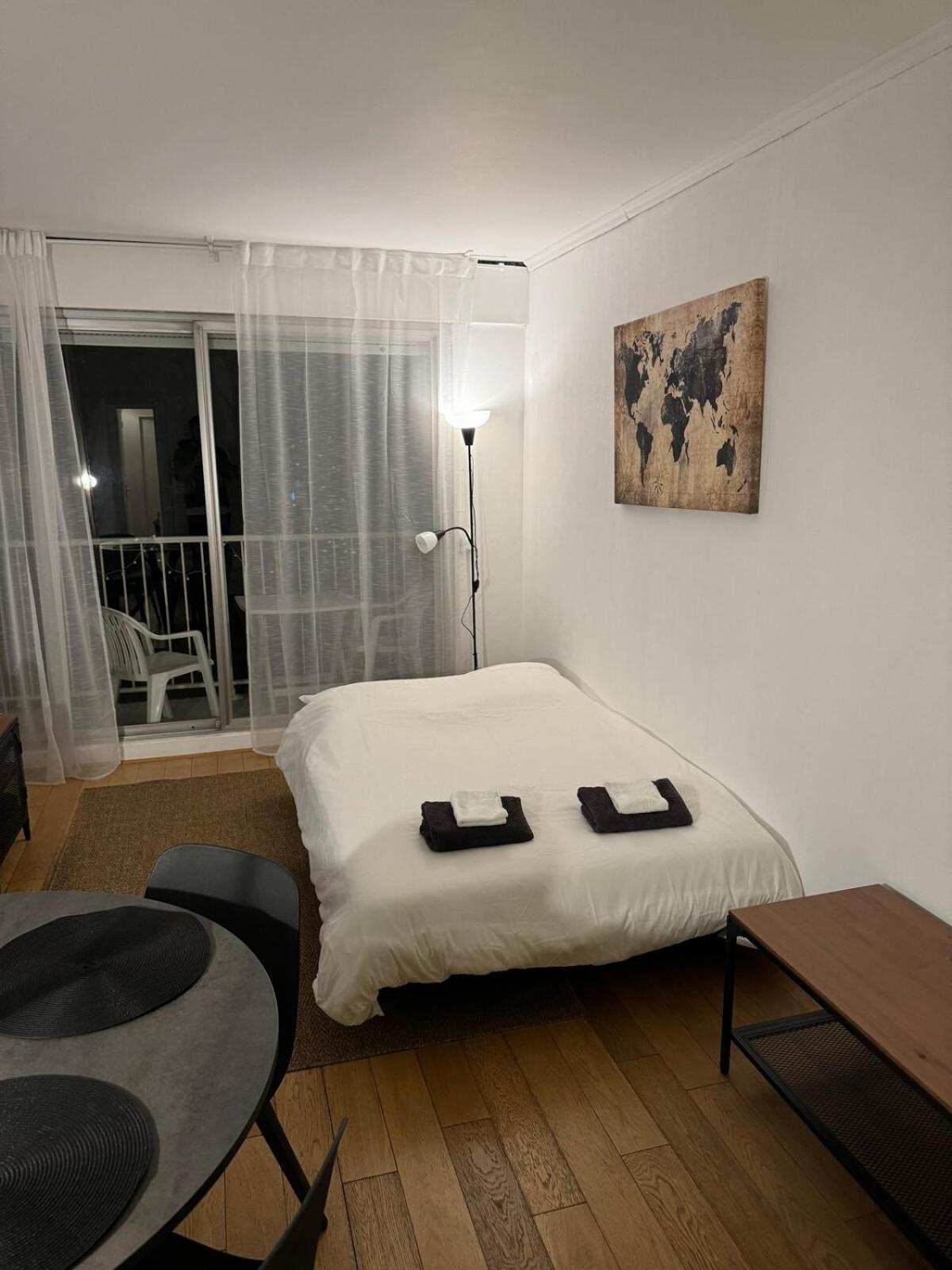 Cosy Two Bedroom Near The Eiffel Tower Apartment