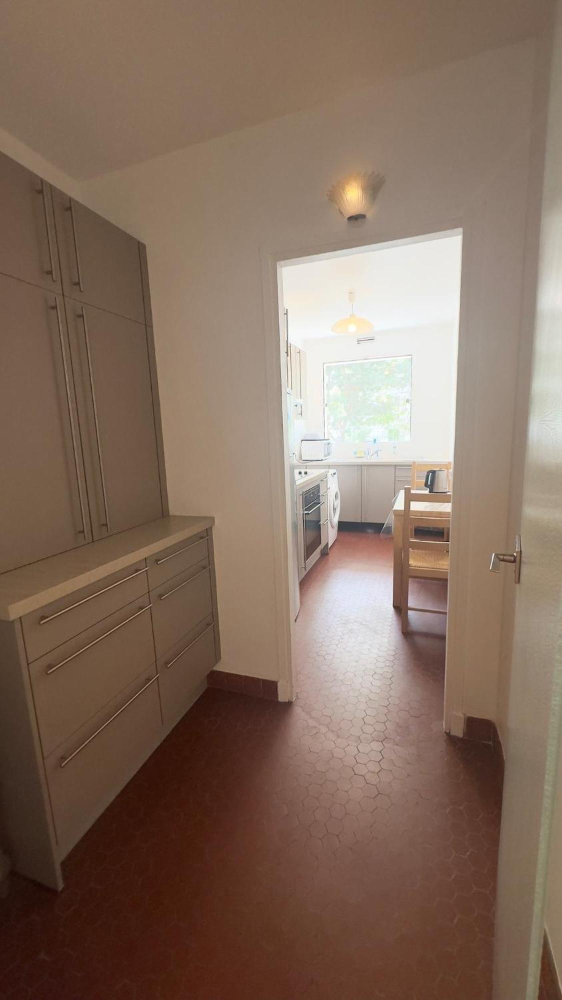 Apartment Cosy Two Bedroom Near The Eiffel Tower