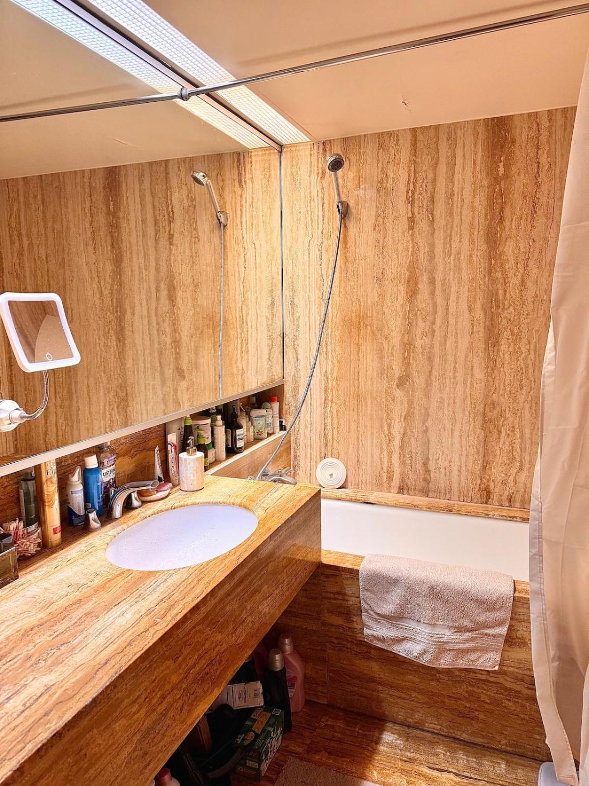 Charming Flat Beside Champs-elysees Apartment Paris