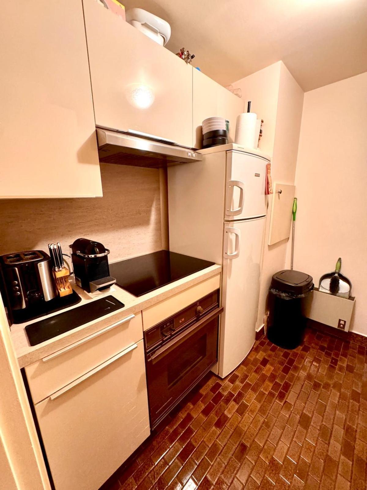 Apartment Charming Flat Beside Champs-elysees