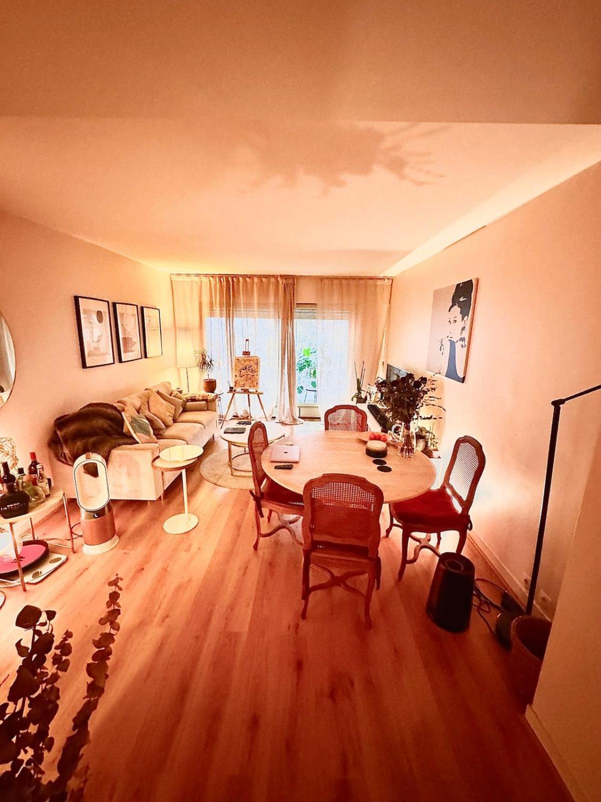 Charming Flat Beside Champs-elysees *