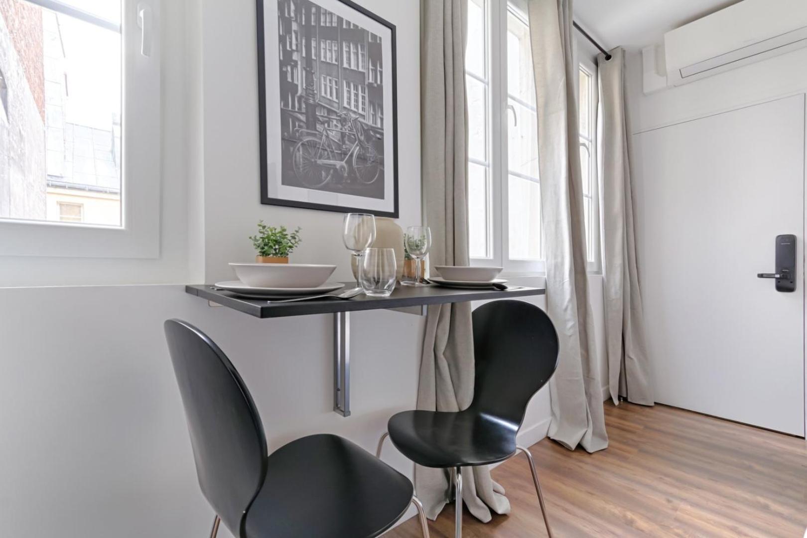 Tbs 311 - Charming In The Heart Of * Paris
