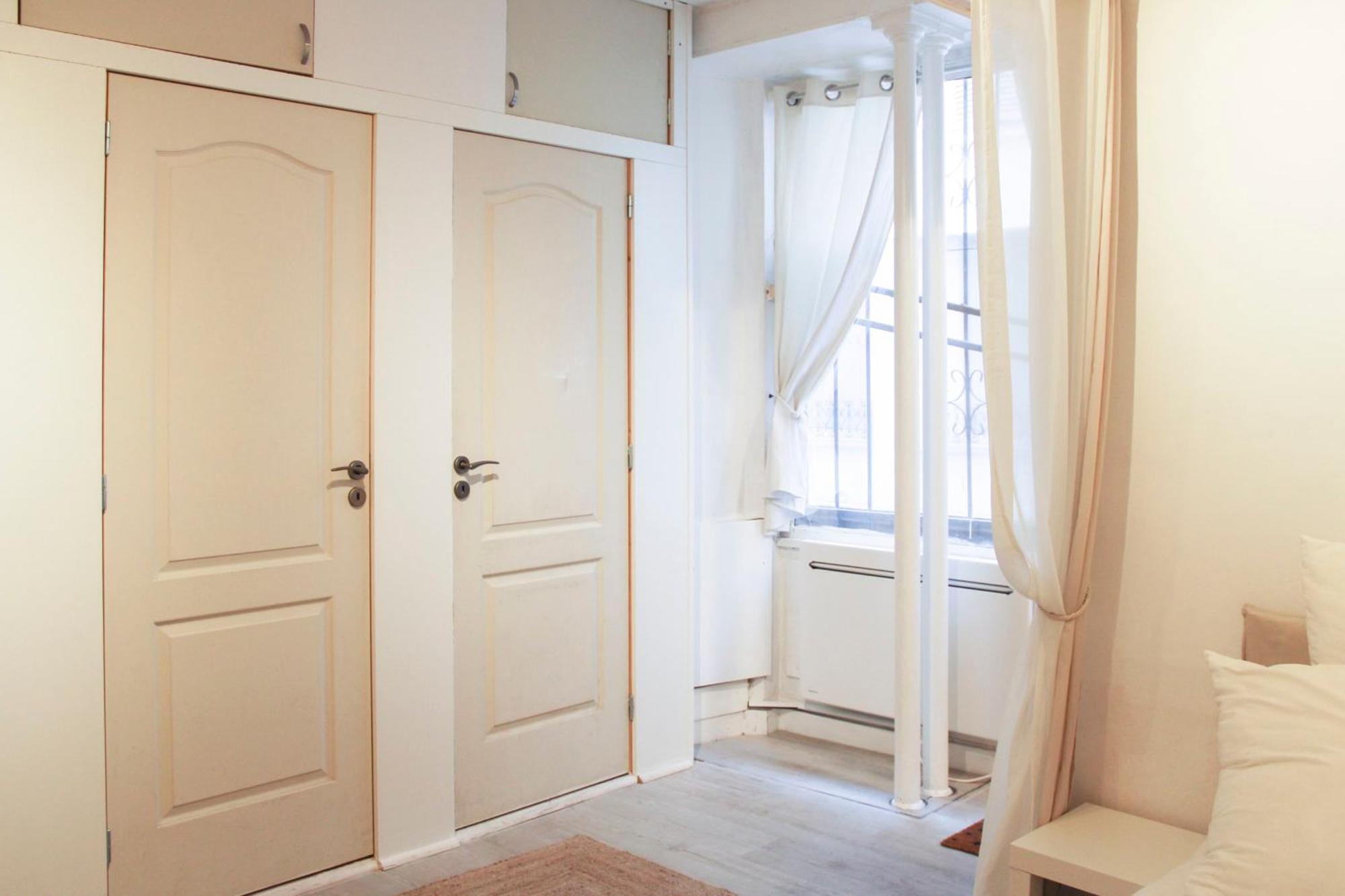 Apartment Charming For 4 People In 15 *
