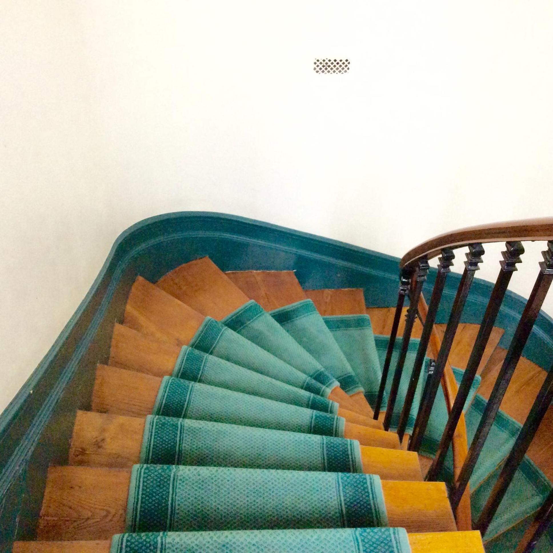 Apartment Brouilly One Block From Eiffel Tower *