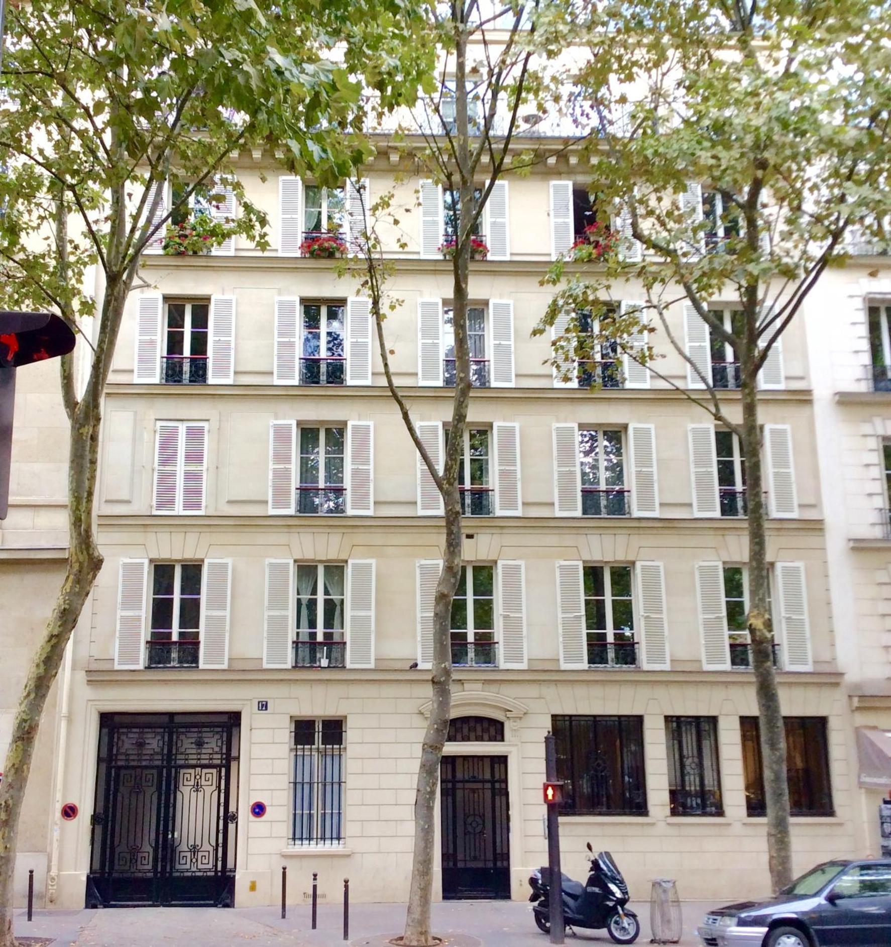 Brouilly One Block From Eiffel Tower Apartment Paris