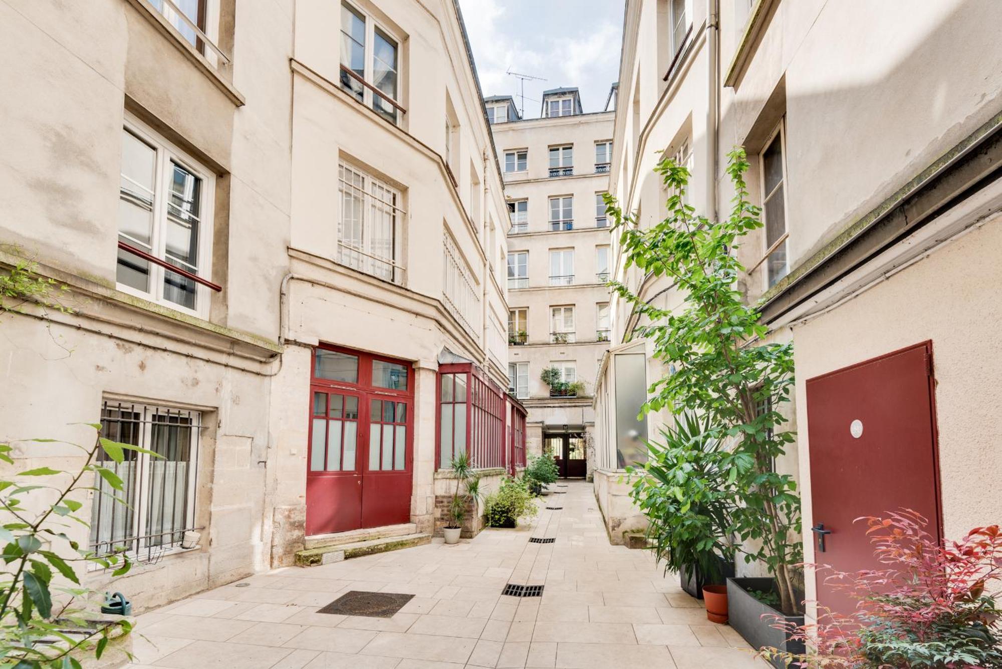 Apartment Marais - Rue Au Maire - Chinatown Paris