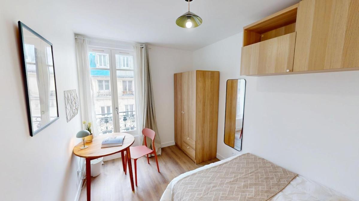 Beautiful Near The Canal Saint-martin Apartment
