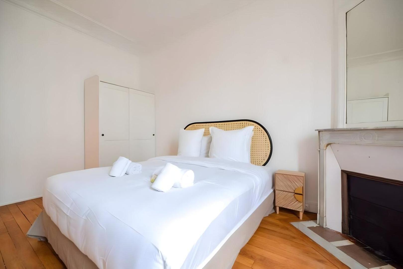 Tbs 323 - Superb With Eiffel Tower View Apartment *
