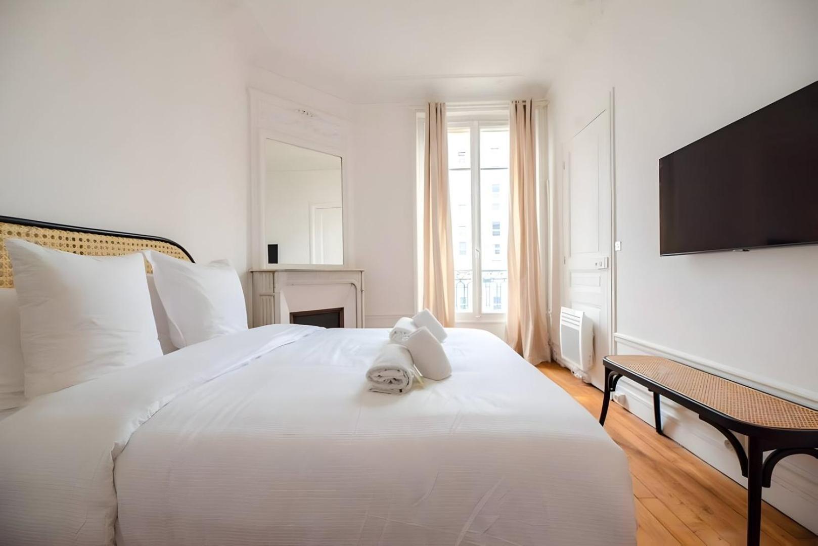 Tbs 323 - Superb With Eiffel Tower View Apartment
