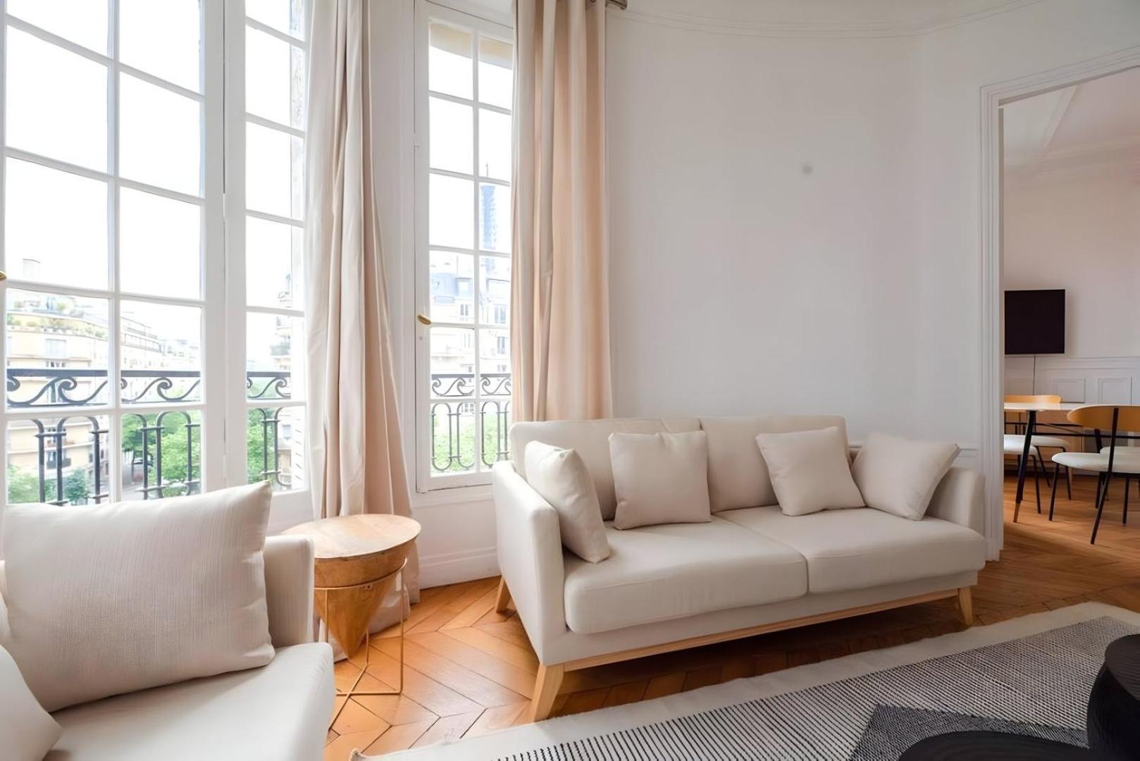 Apartment Tbs 323 - Superb With Eiffel Tower View Paris