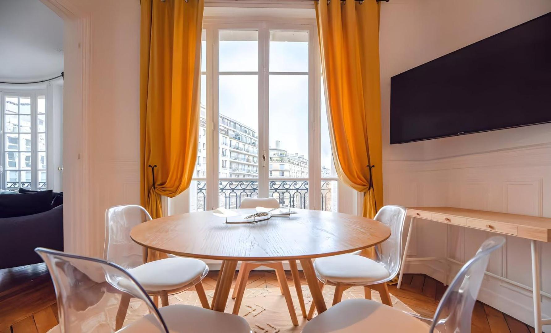 Tbs 321 - Superb With Eiffel Tower View Apartment