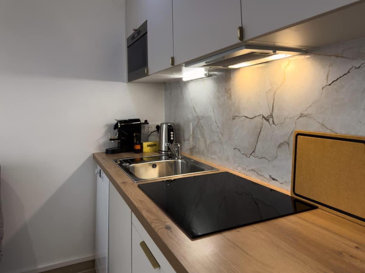 Penbed - Montparnasse - 1br Apartment *