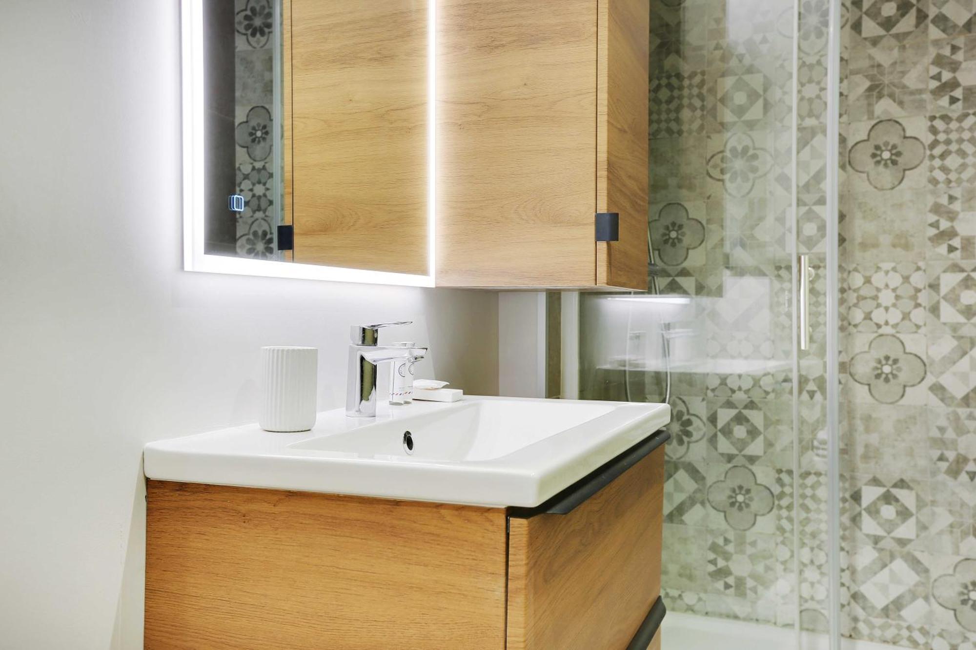 Wonderful - 1br 5p - Sacre Coeur Ramey Apartment