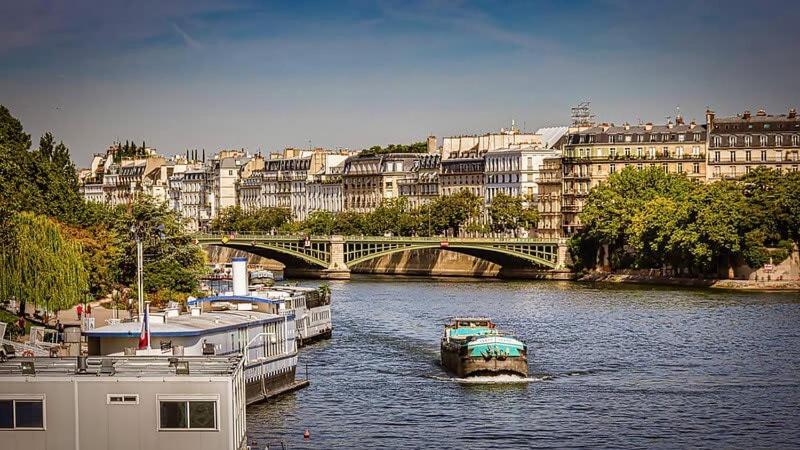 405 - Sejour Romantique Dans Un De 5 * Paris