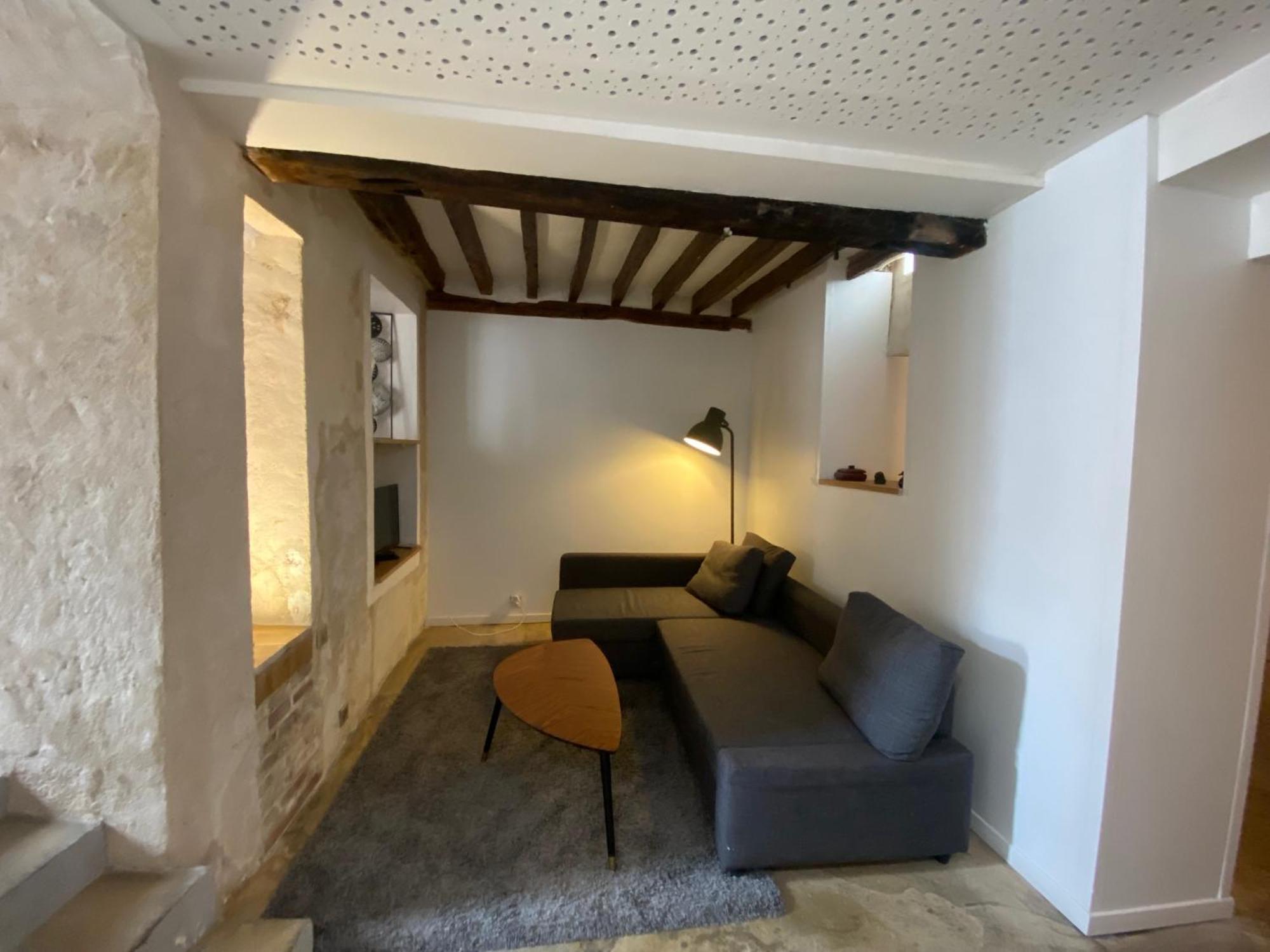 Apartment Atypique Cosy Et Hyper Centre 10eme Pres Du Canal Saint-martin Paris