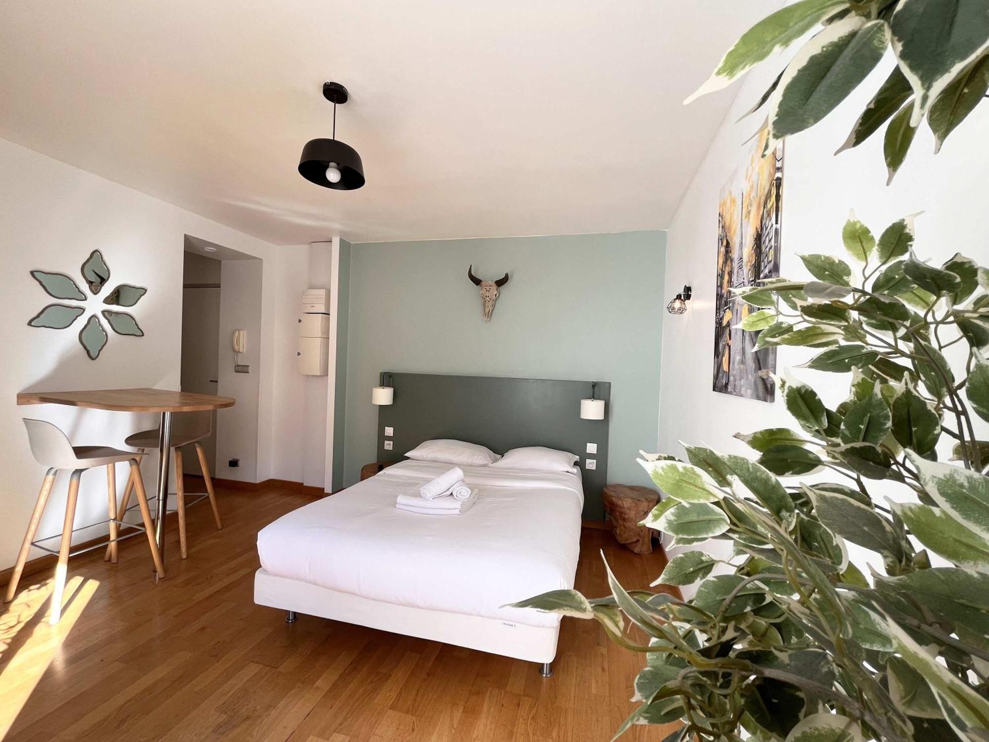 Apartment Service - En Face Du Musee - 5 *