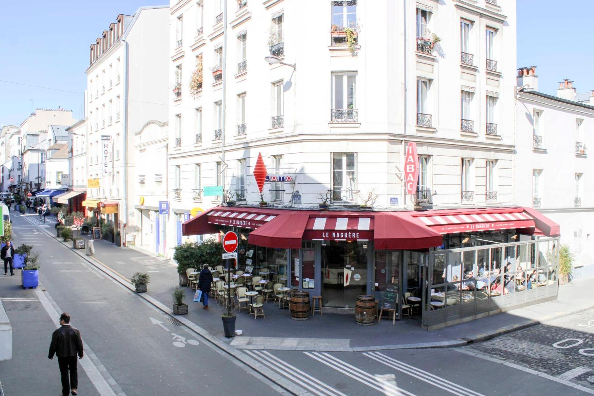 T2 Of 48 M2 Near The Catacombs Of * Paris