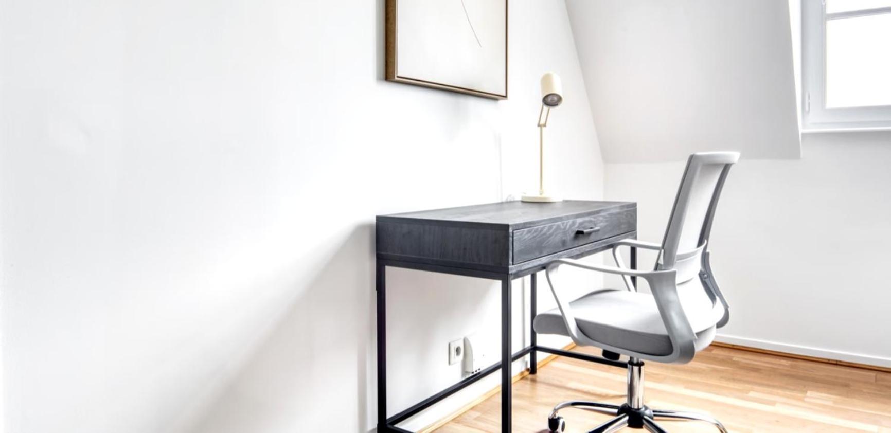 Apartment Meuble, Trois *