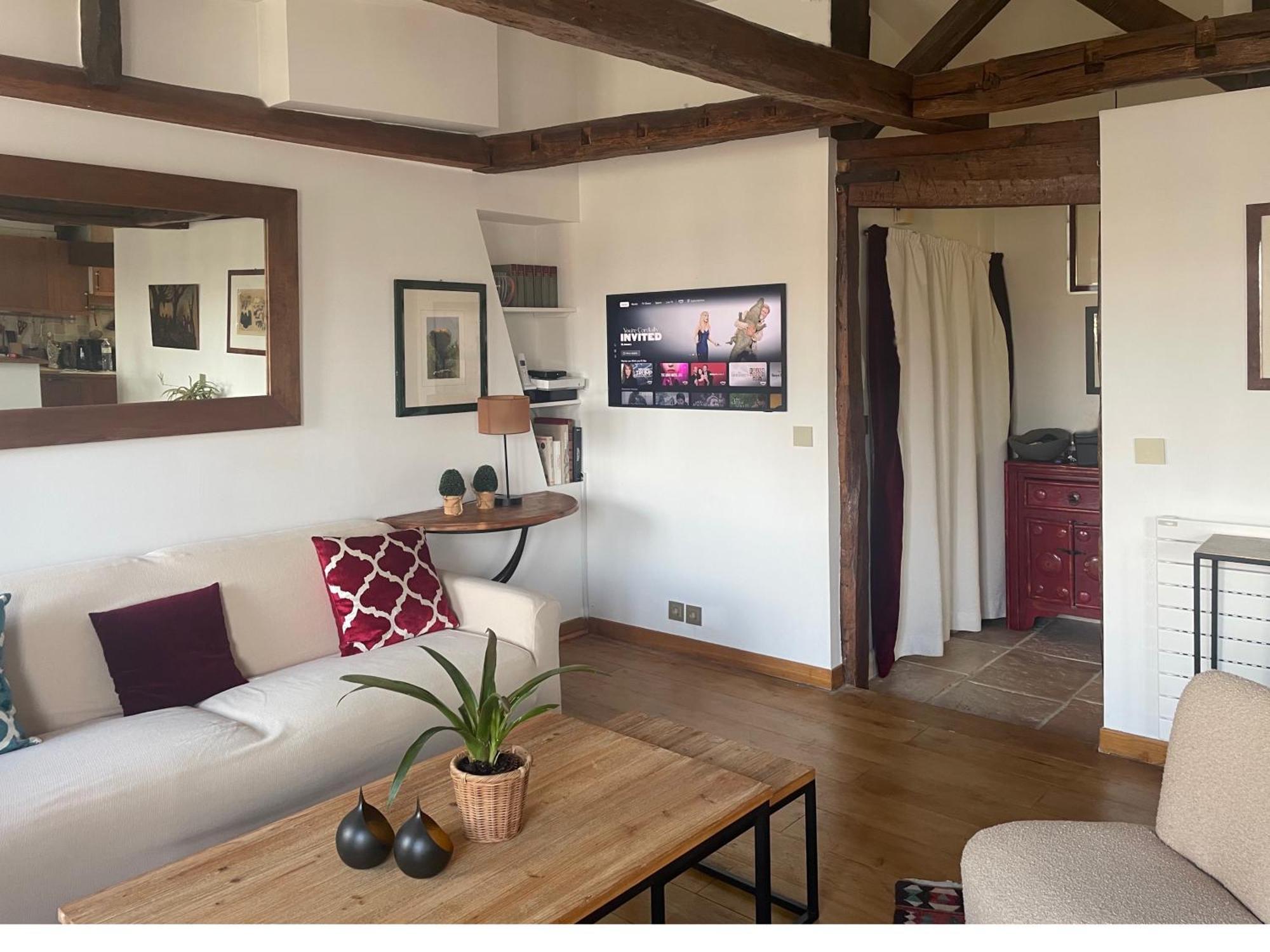 Odeon 1 Bedroom, Ac, Lift, Terrace, Garage Apartment