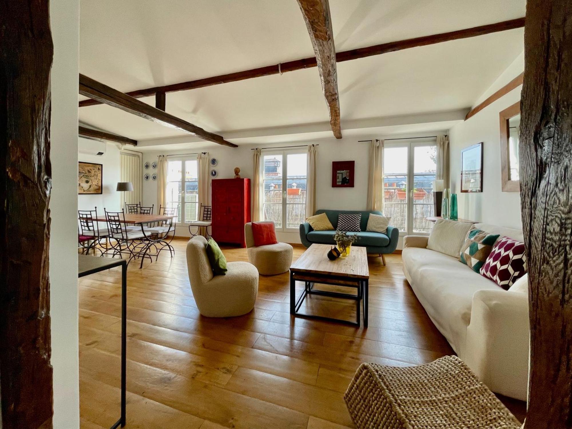 Apartment Odeon 1 Bedroom, Ac, Lift, Terrace, Garage