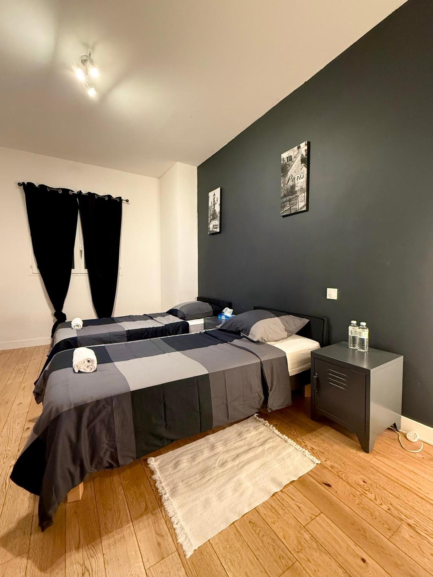 Family Champs Elysees Apartment Paris