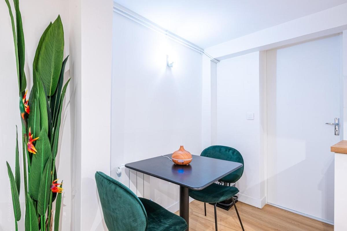 Apartment Le De Niro Magnifique Duplex Invalides Eiffel Tower 7 Pers Paris