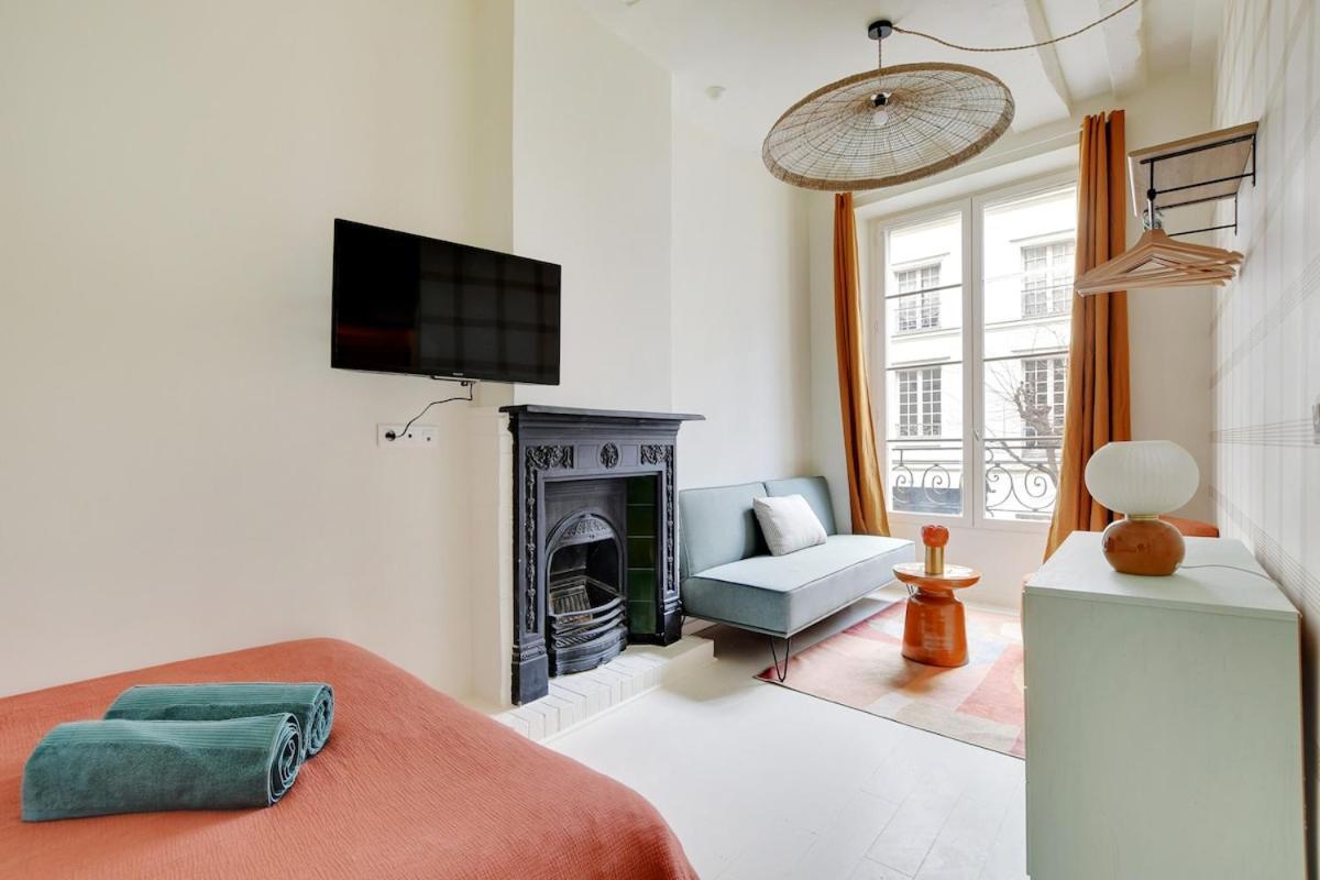 La Petite Maison Du Marais Avec Sauna * Paris