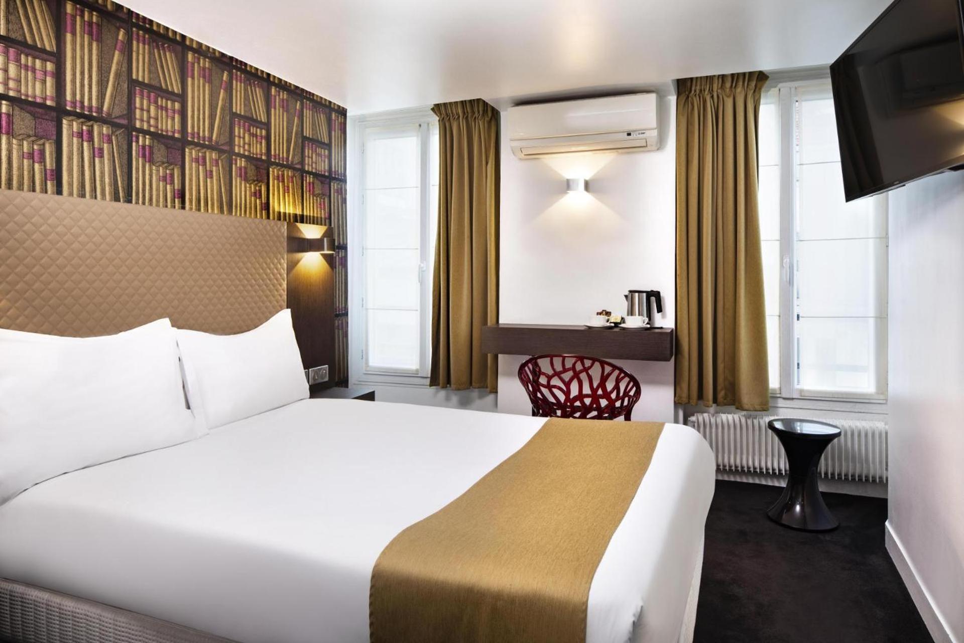 De La Gaîté Hotel
