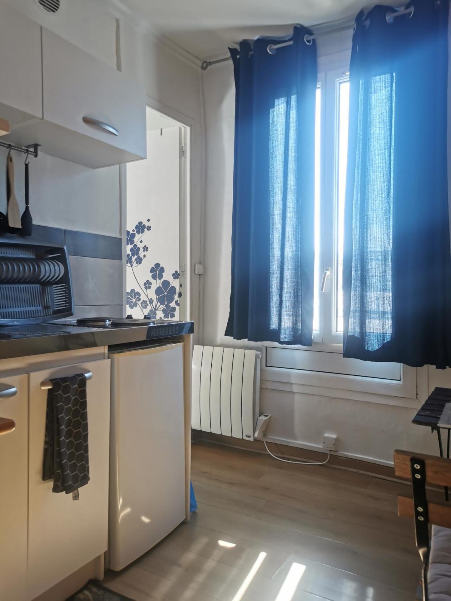Charm & Comfort A Montmartre Apartment