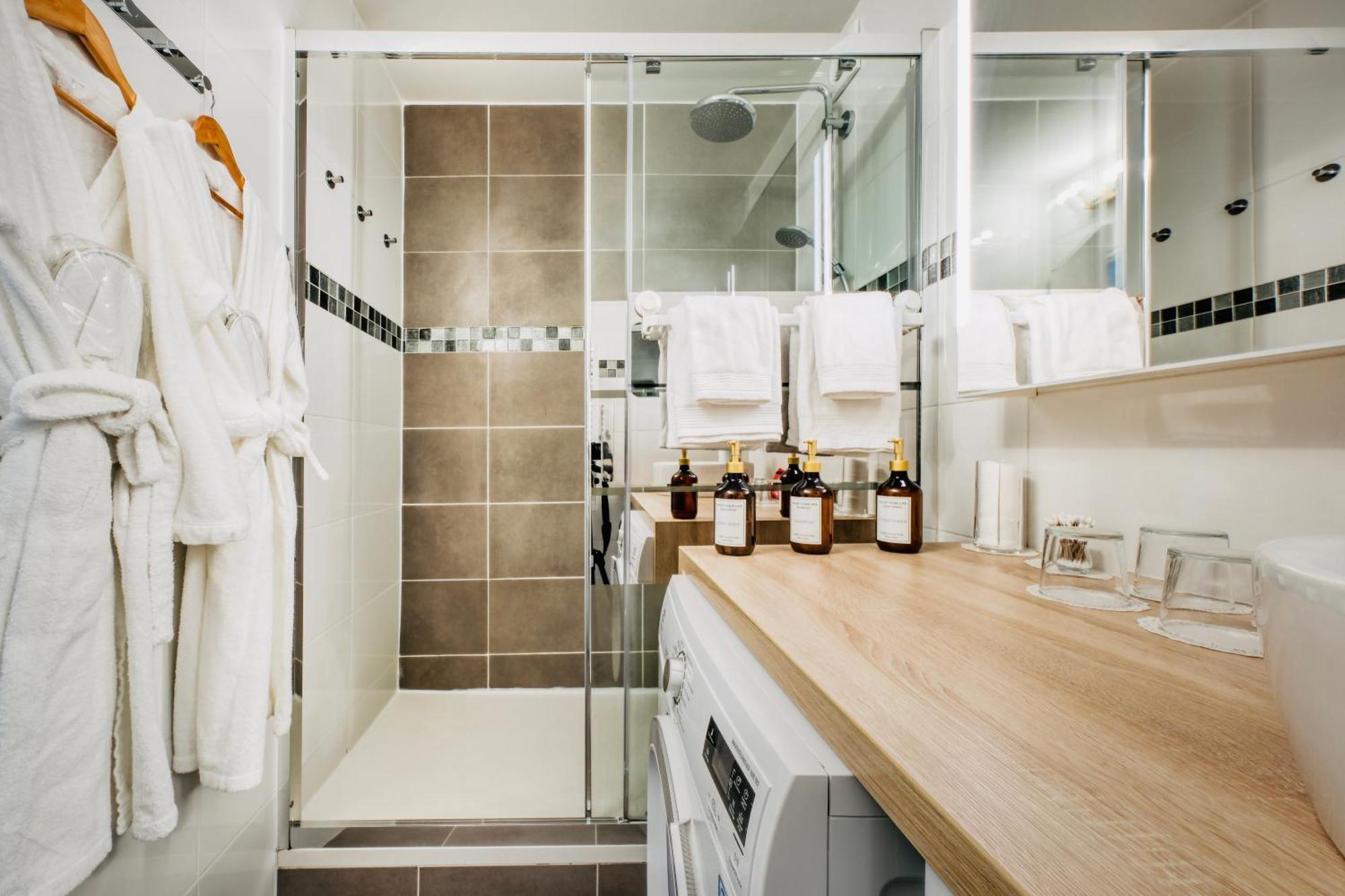 Myjolieparishome - King Size Bed, Ac Living Room, Balcony Apartment Paris