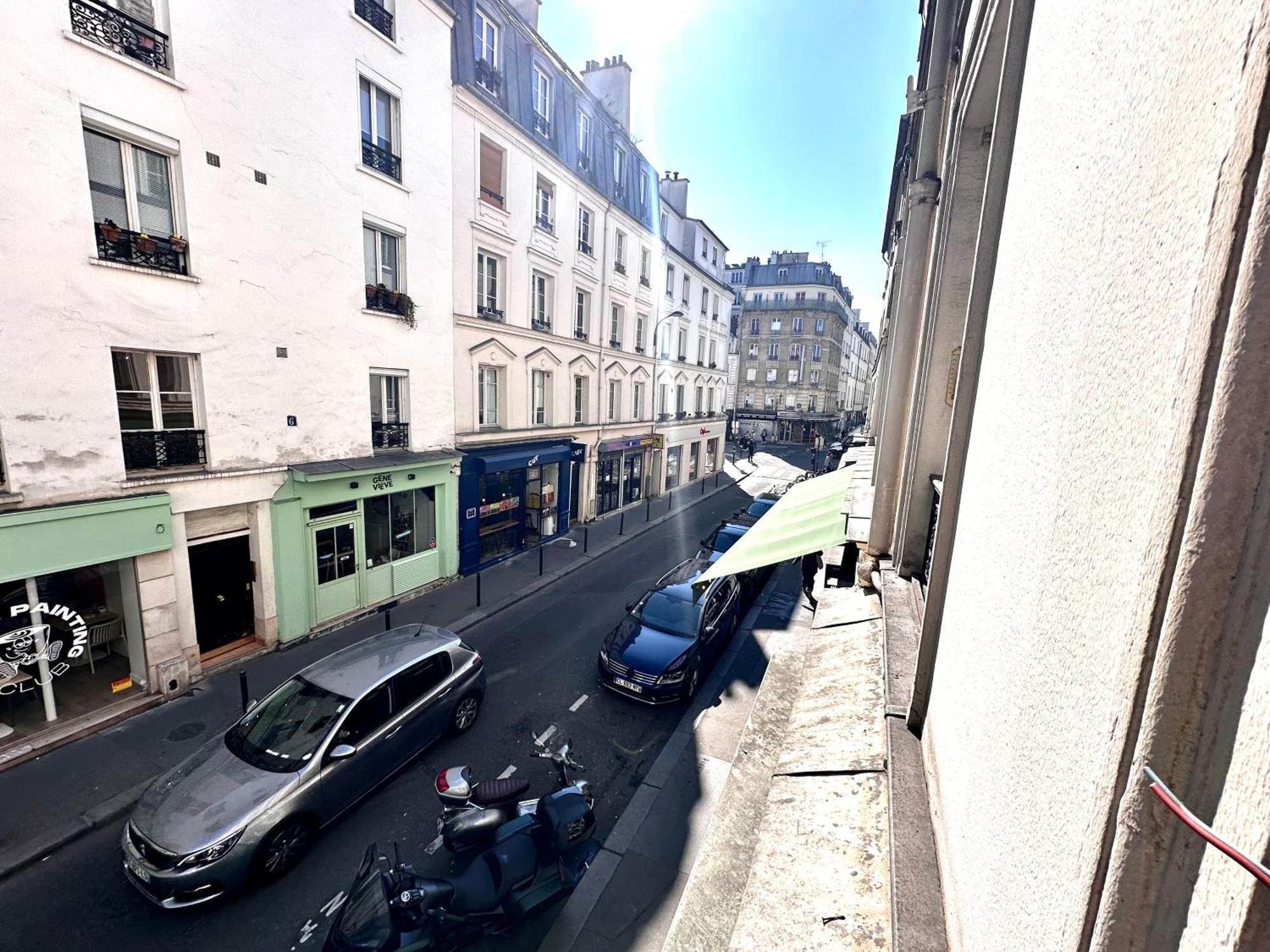 Sunny In The Heart Of 11eme Apartamento *
