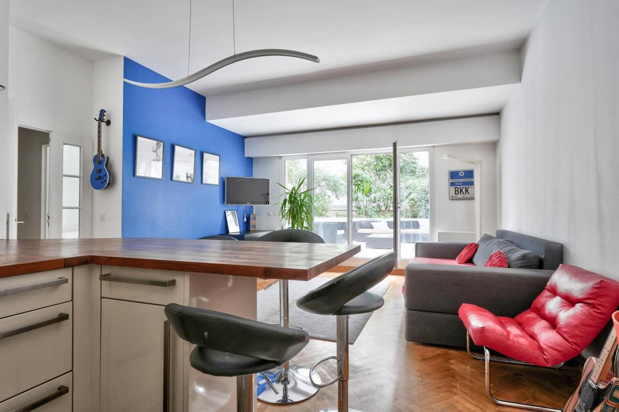 Family With Garden Apartment Paris