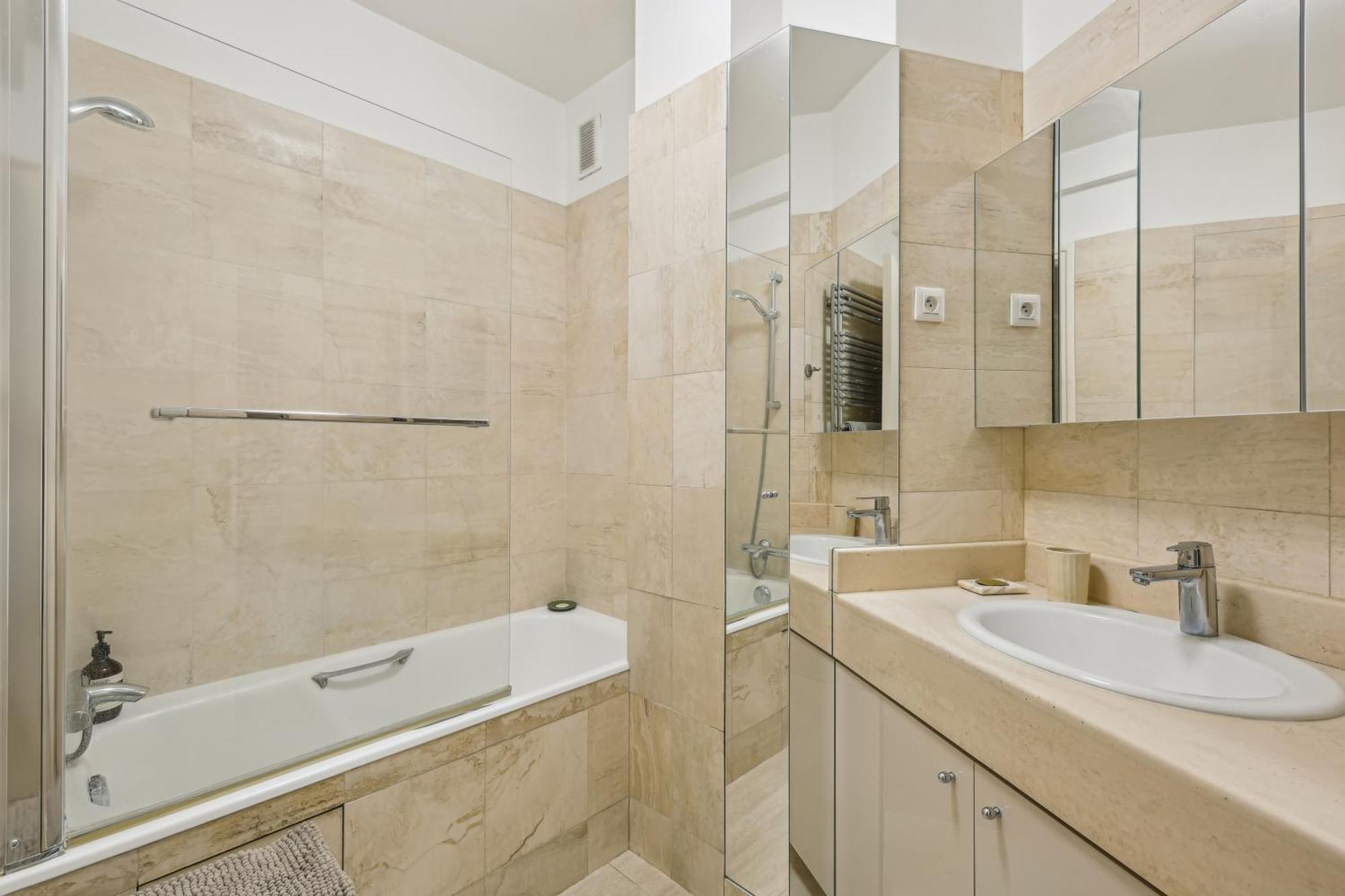 Apartment Near Des Invalides By Weekome