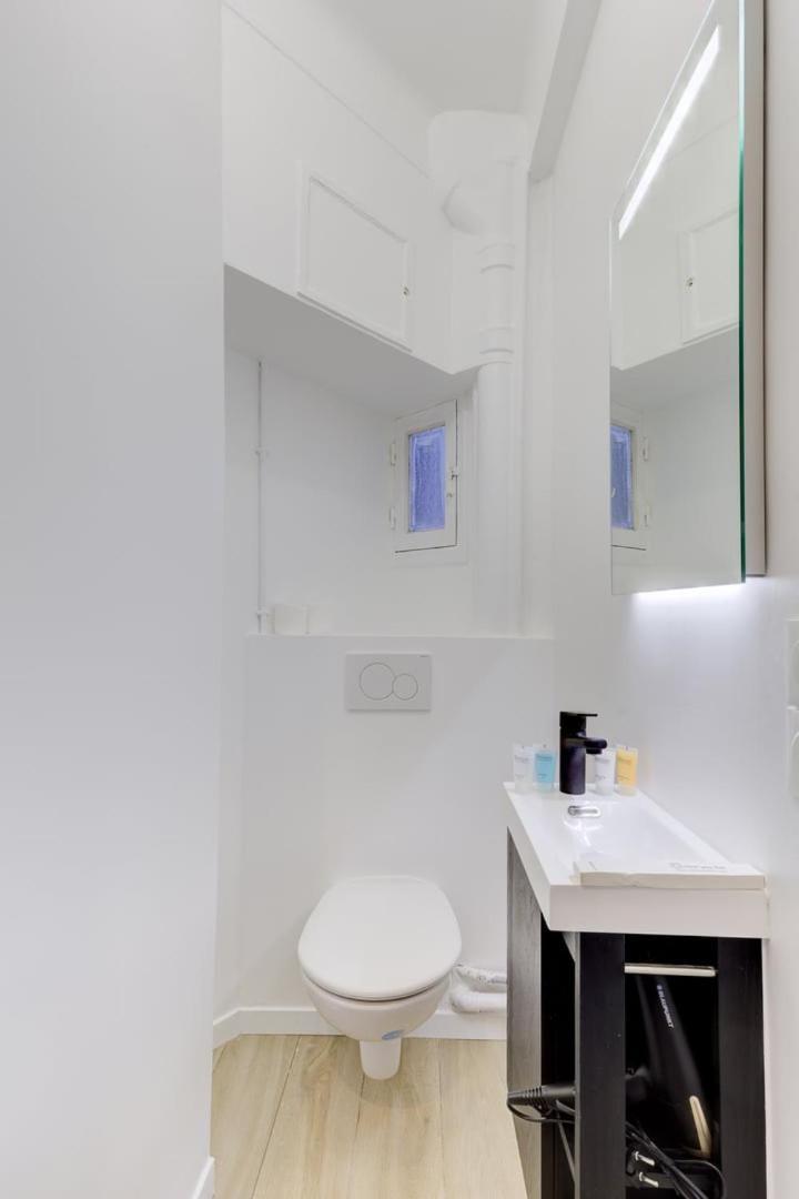 544 Champignon - Superb Sacre-coeur Appartement *