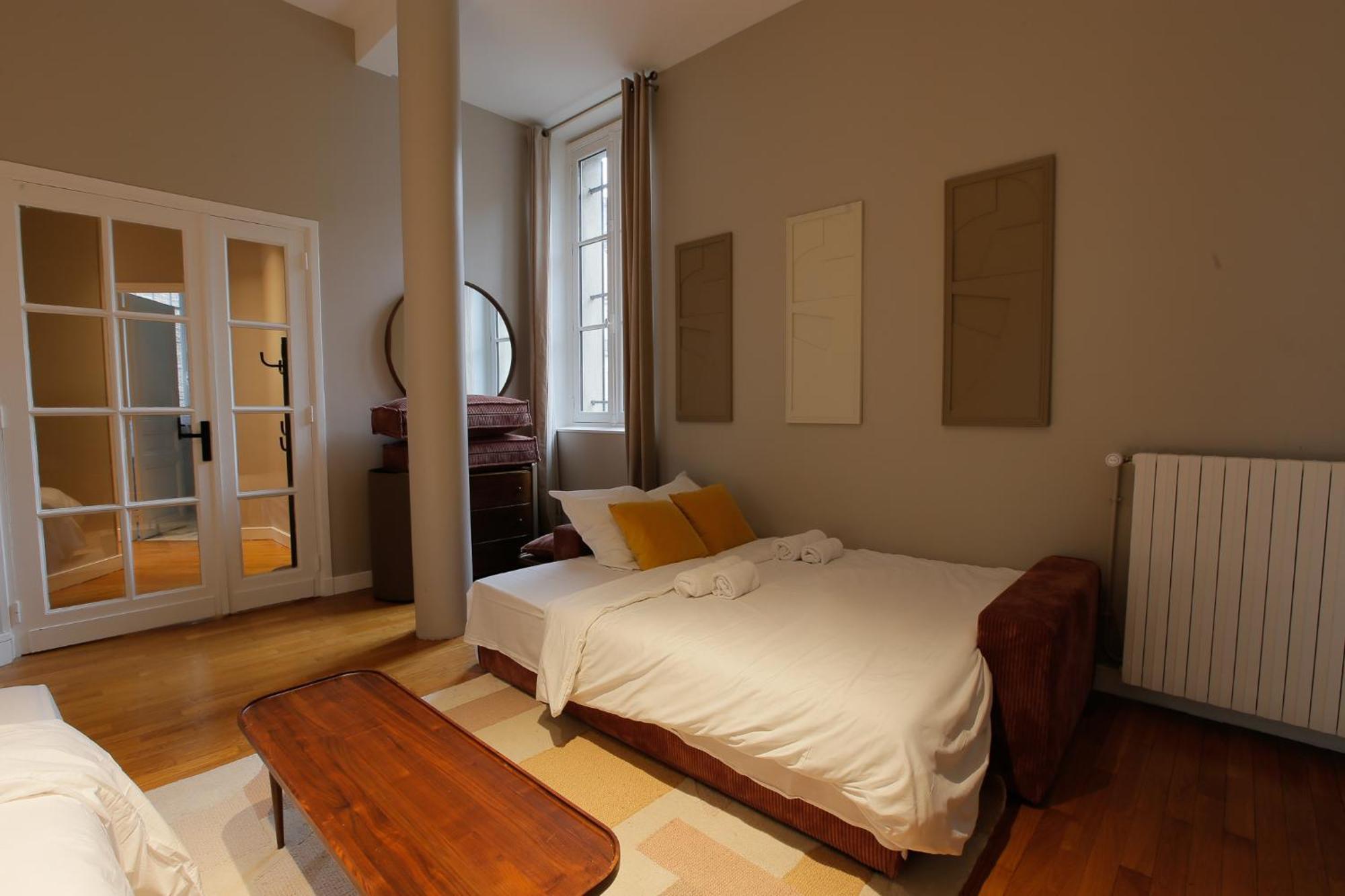 Grand 1br - Luxe Arc De Triomphe Apartment Paris