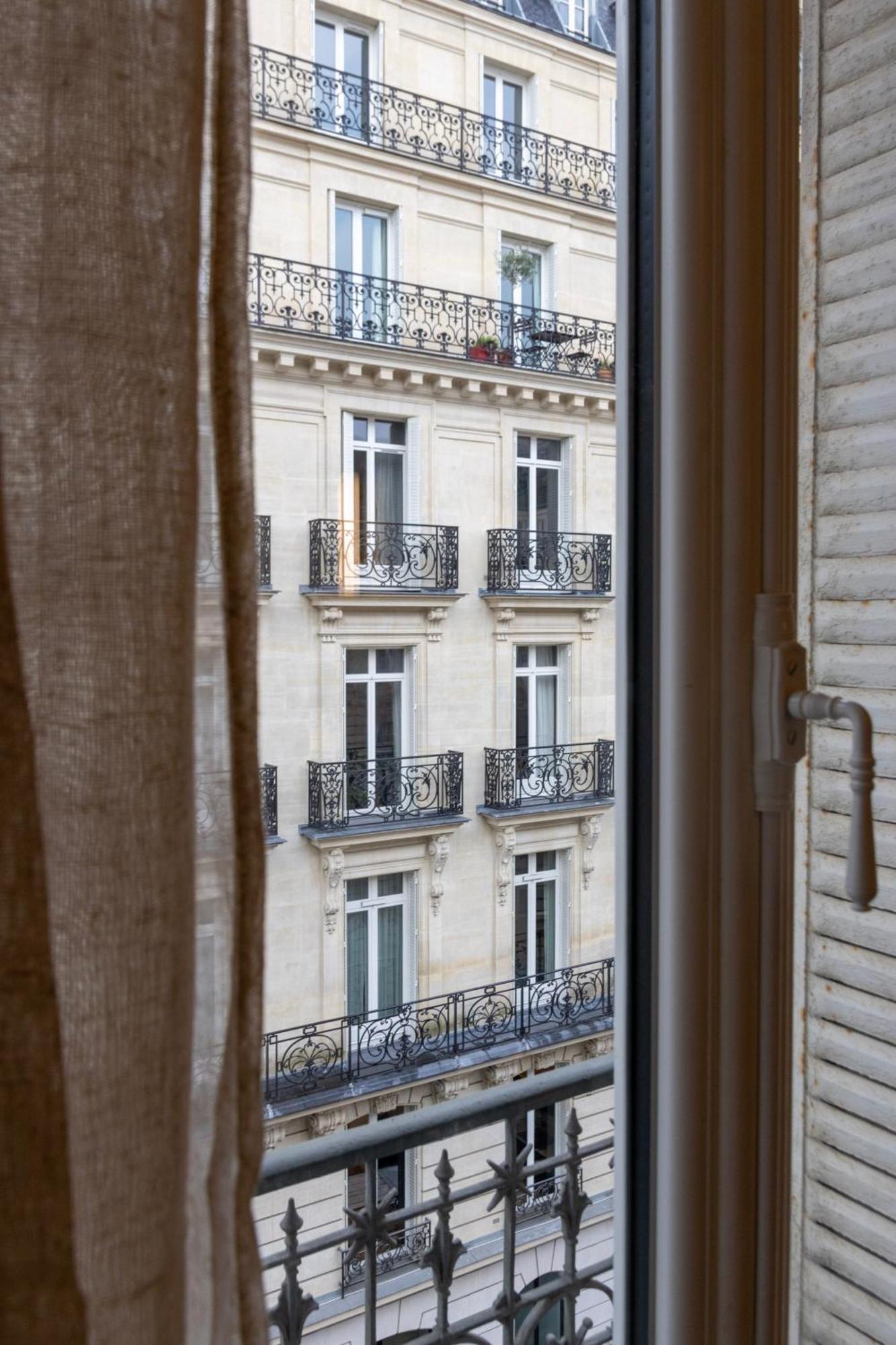 Eiffel Tower - Le Gustave Apartment