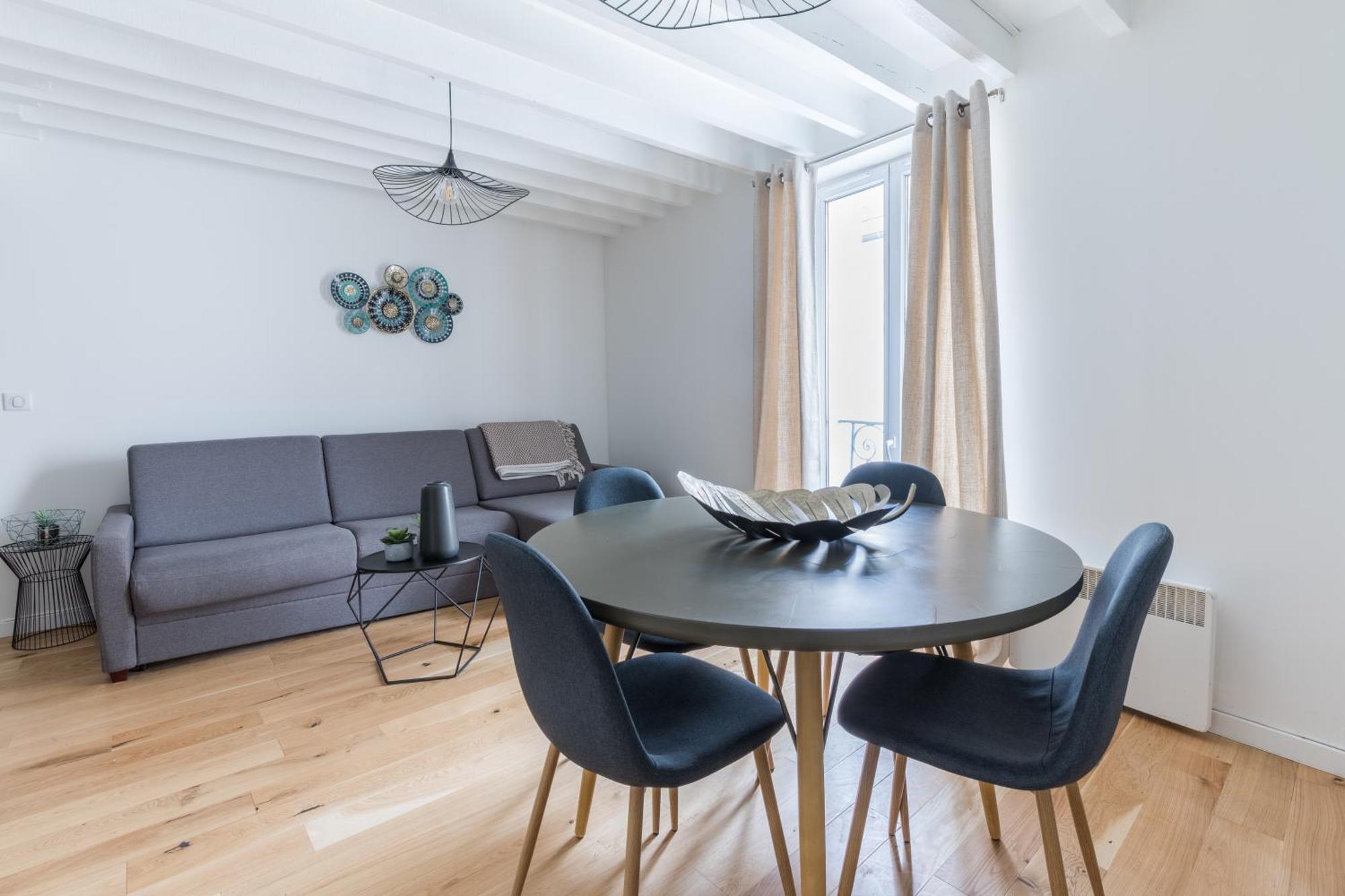 Apartment Grands Boulevards 41 *