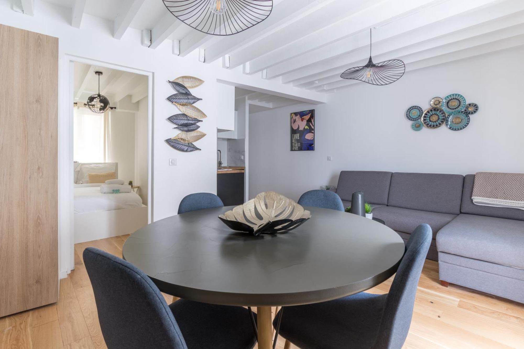 Apartment Grands Boulevards 41 *