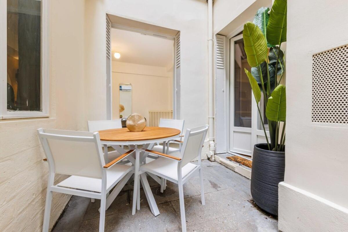 3 Min From Haussmann, Sleeps 6 , 2bdr