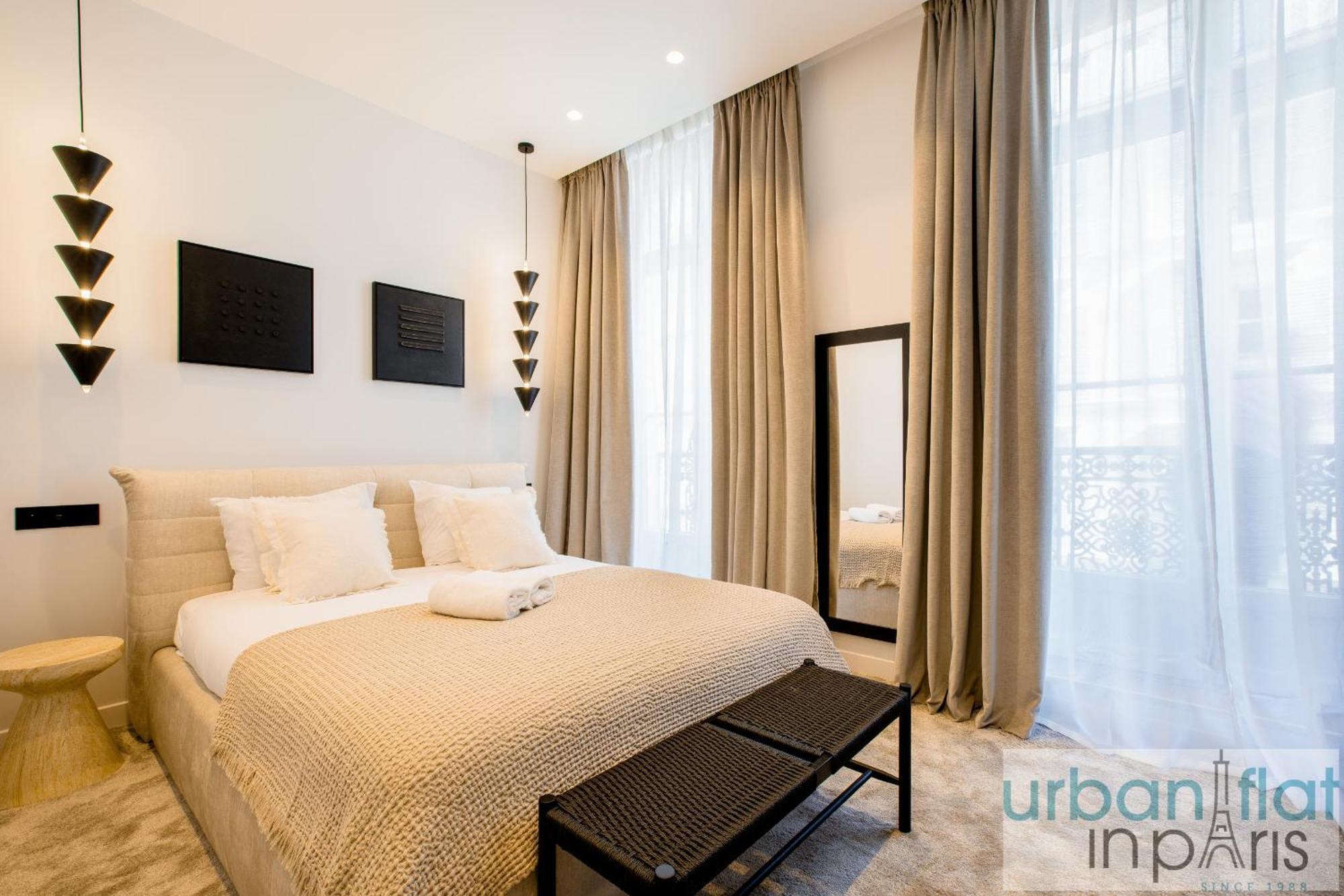 Urban Flat 197 - Saint Honore Champs Elysees Apartment *