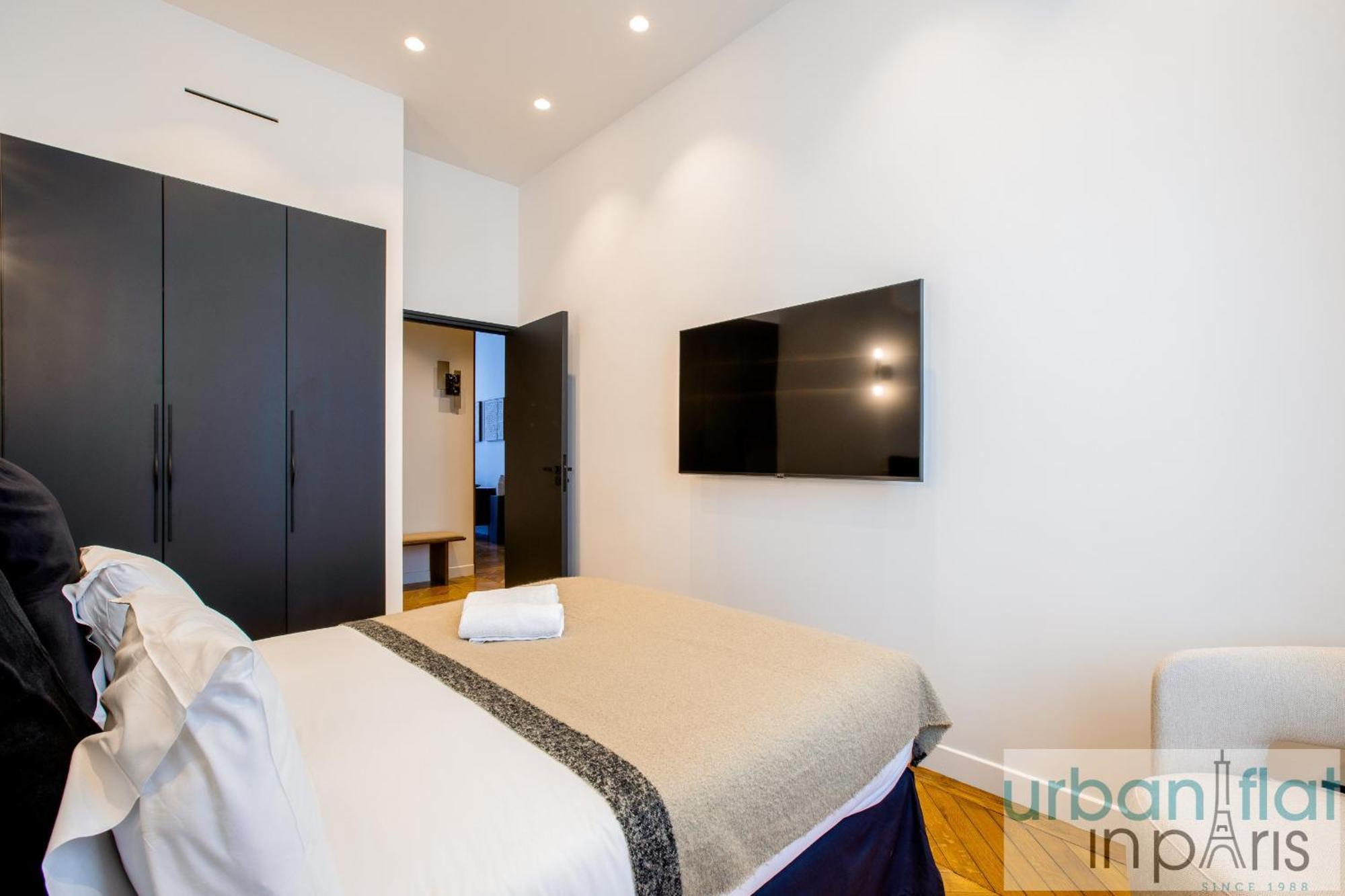 Urban Flat 197 - Saint Honore Champs Elysees Apartment *