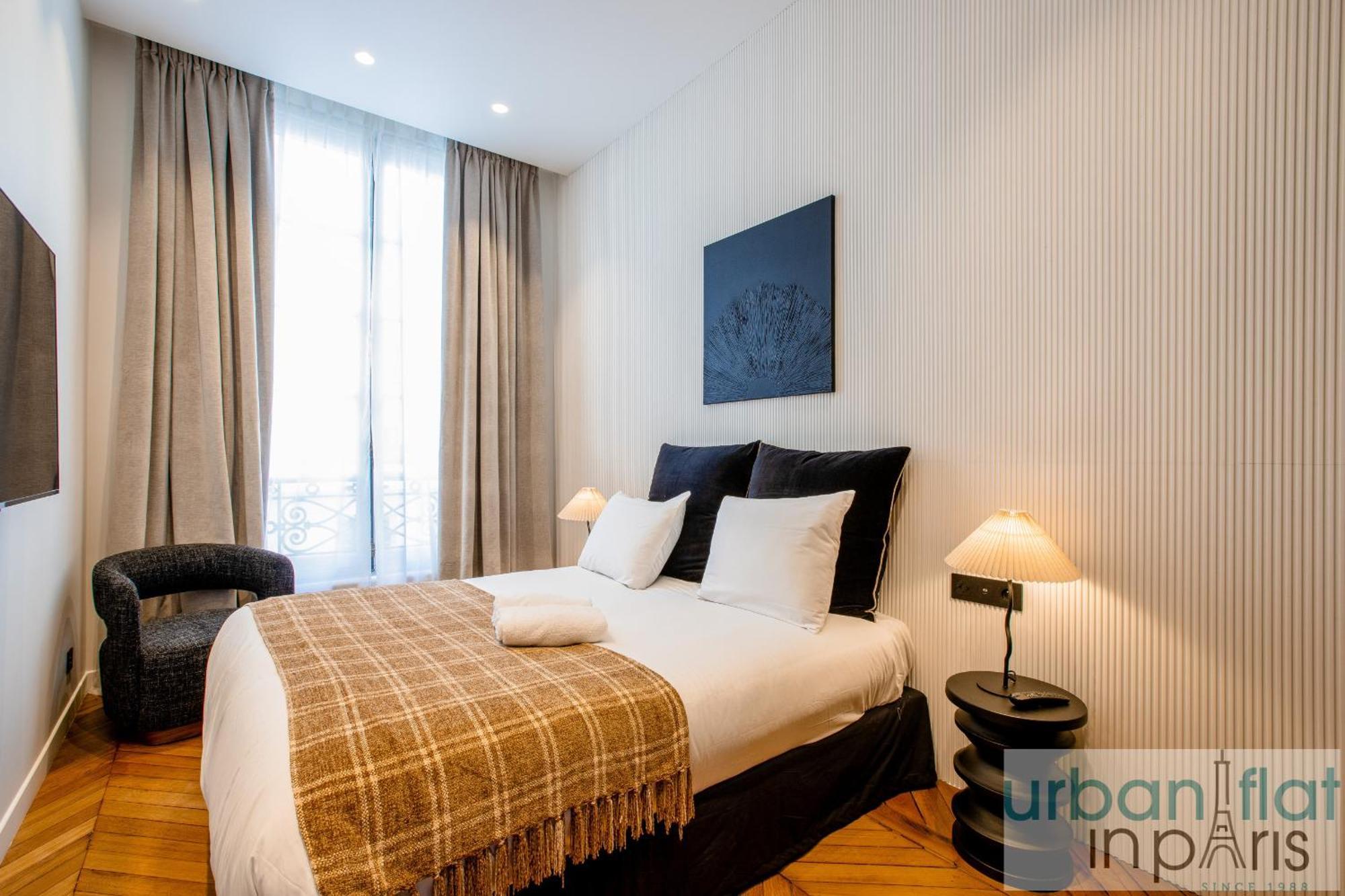 Urban Flat 197 - Saint Honore Champs Elysees Apartment