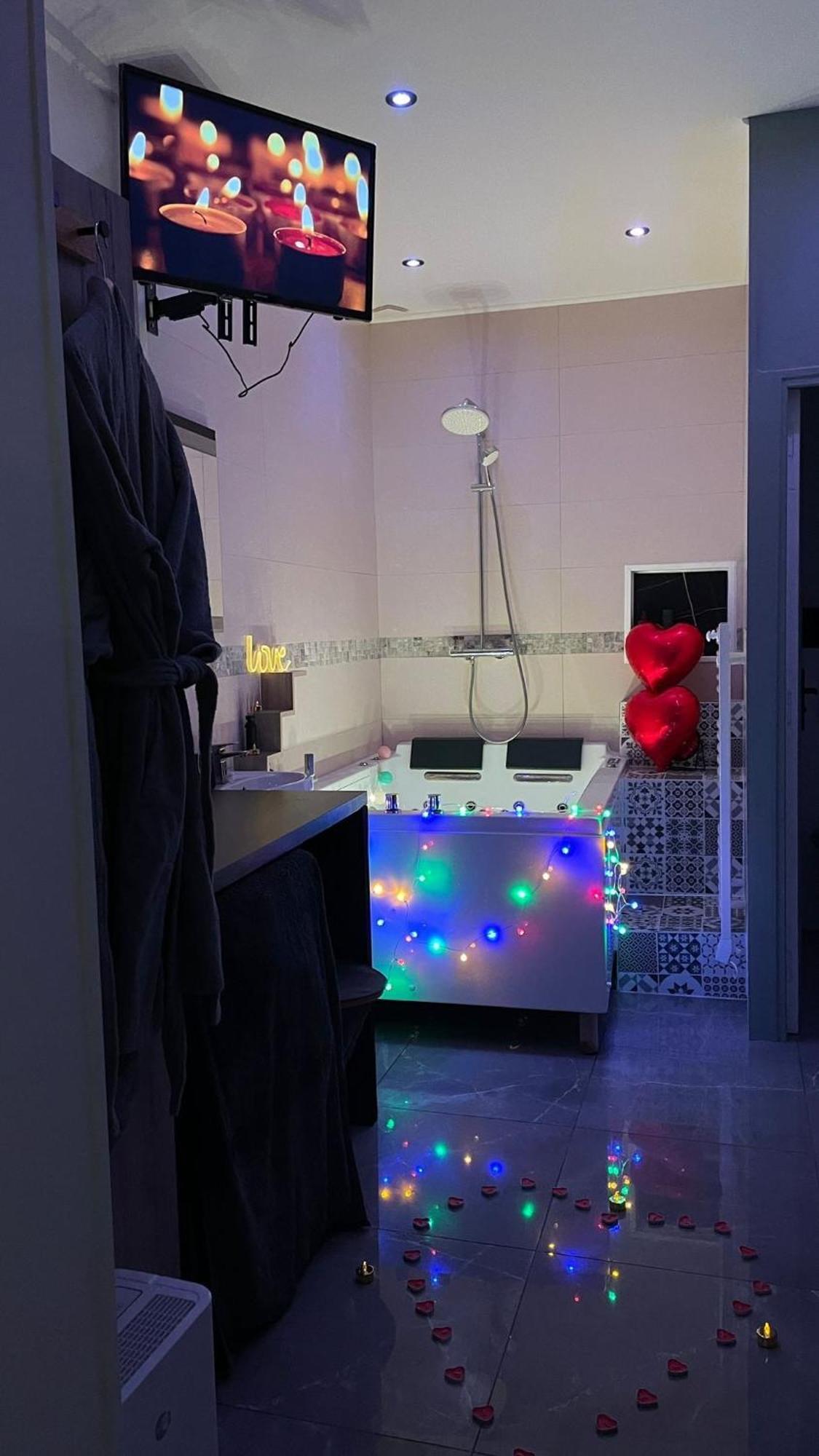 Apartment In With Jaccuzzi