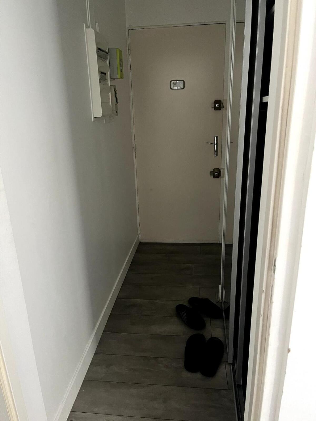In Ideal Spot Apartment