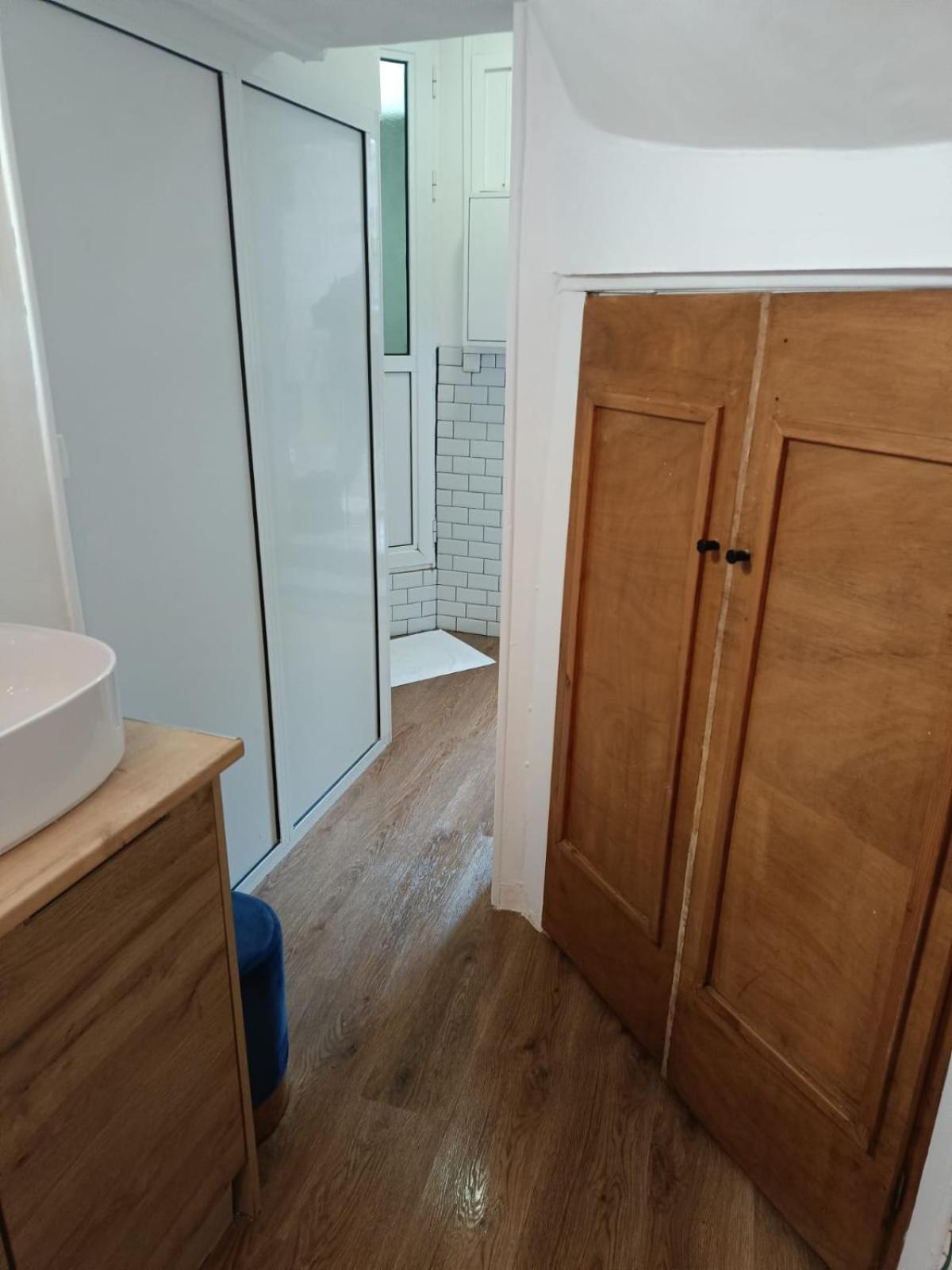 En 3eme Arrondissement Apartment *