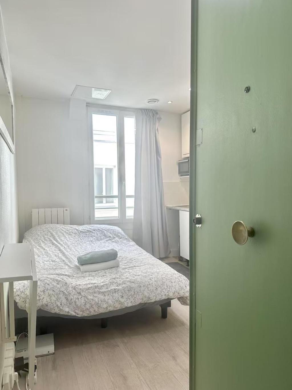 Stylish Steps From Montmartre In Clauzel Paris