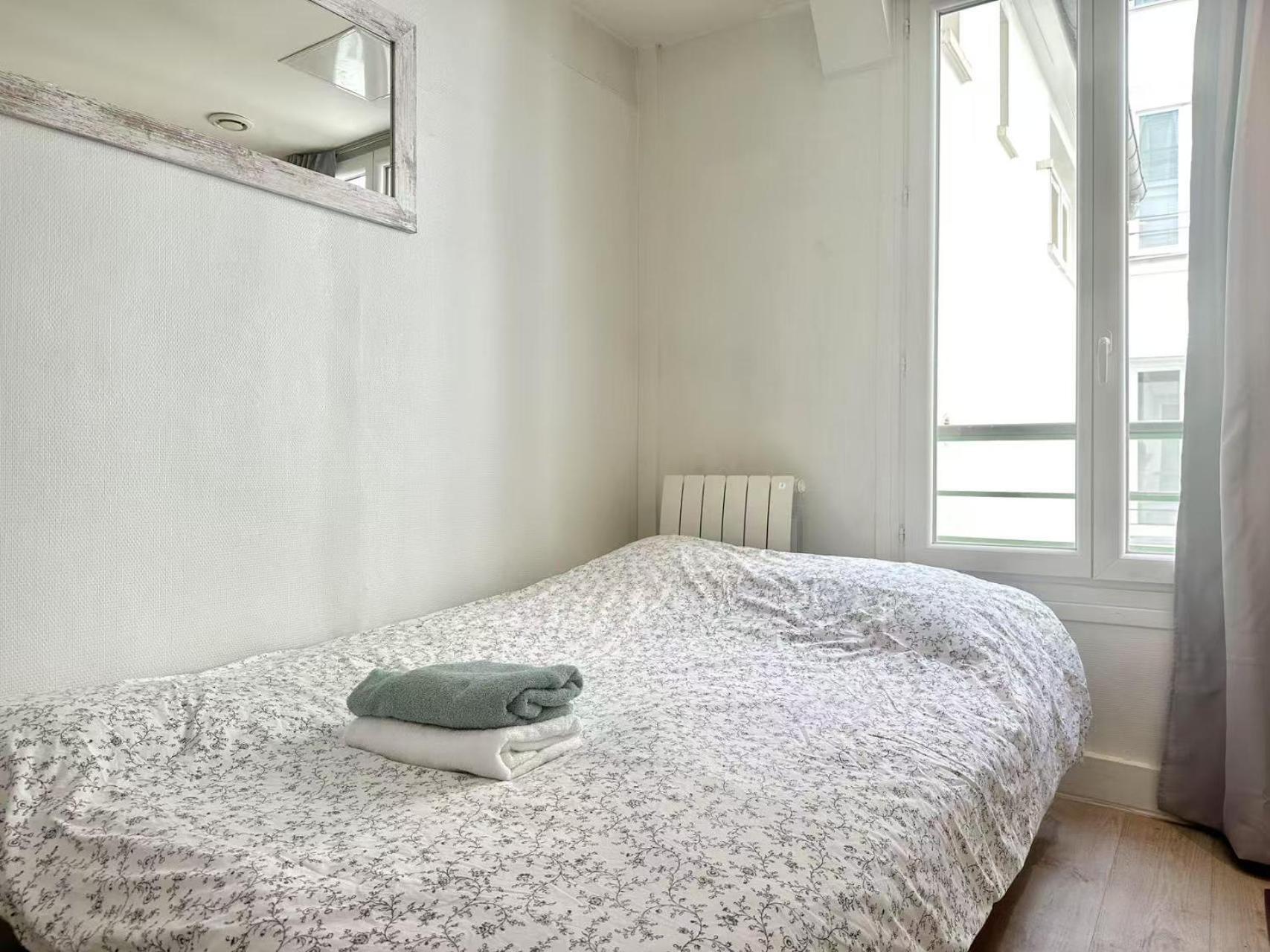 Stylish Steps From Montmartre In Clauzel *